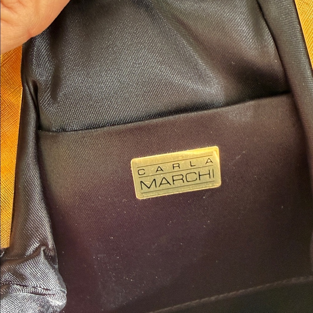 Chic Black Velvet Wristlet with Gold Accents gorgeous gold heart accent - Picture 4 of 12